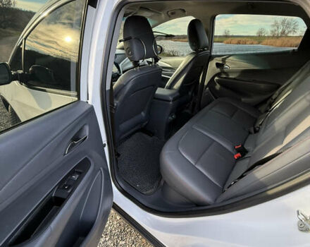 Білий Шевроле Bolt EV, об'ємом двигуна 0 л та пробігом 92 тис. км за 17000 $, фото 9 на Automoto.ua