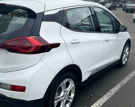 Білий Шевроле Bolt EV, об'ємом двигуна 0 л та пробігом 47 тис. км за 17500 $, фото 6 на Automoto.ua