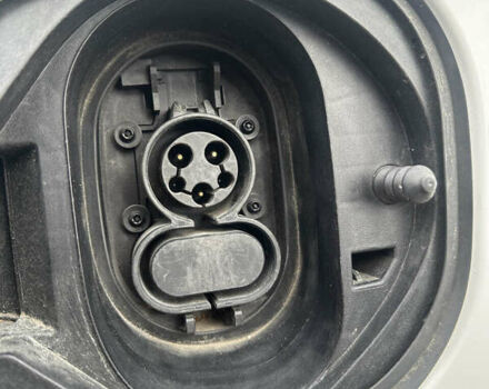 Шевроле Bolt EV 2018 в Буче на Automoto.ua Белый Шевроле Bolt EV, объемом двигателя 0 л и пробегом 30 тыс. км за 16800 $, фото 40 на Automoto.ua