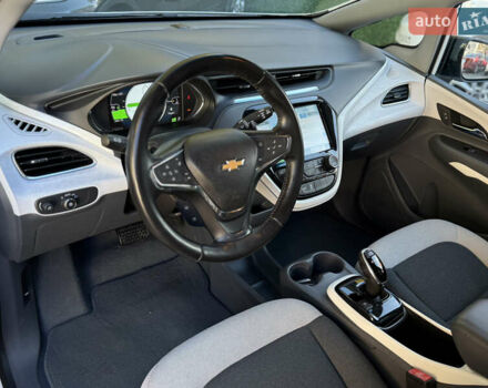 Шевроле Bolt EV 2018 в Одессе на Automoto.ua Белый Шевроле Bolt EV, объемом двигателя 0 л и пробегом 43 тыс. км за 17500 $, фото 38 на Automoto.ua