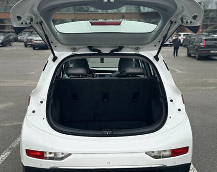 Білий Шевроле Bolt EV, об'ємом двигуна 0 л та пробігом 47 тис. км за 17500 $, фото 18 на Automoto.ua