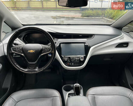 Белый Шевроле Bolt EV, объемом двигателя 0 л и пробегом 64 тыс. км за 14300 $, фото 13 на Automoto.ua