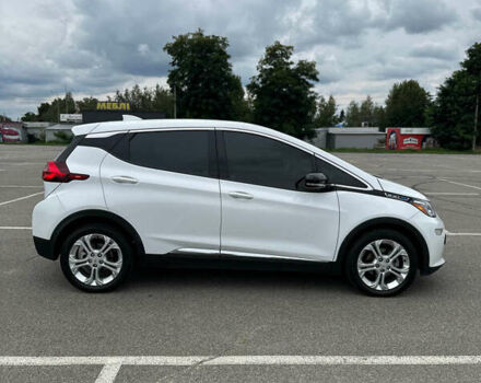 Білий Шевроле Bolt EV, об'ємом двигуна 0 л та пробігом 30 тис. км за 16800 $, фото 4 на Automoto.ua