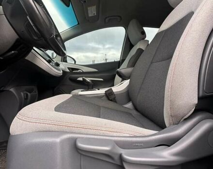 Белый Шевроле Bolt EV, объемом двигателя 0 л и пробегом 30 тыс. км за 16400 $, фото 25 на Automoto.ua