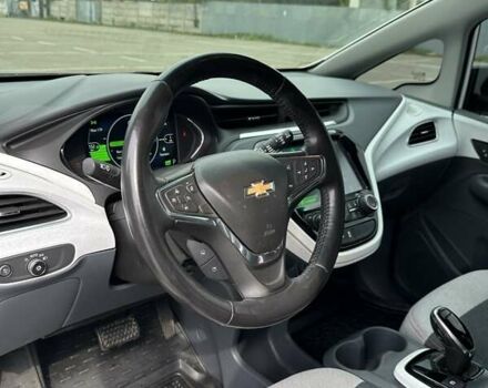 Белый Шевроле Bolt EV, объемом двигателя 0 л и пробегом 30 тыс. км за 16800 $, фото 21 на Automoto.ua