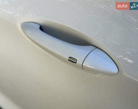 Шевроле Bolt EV 2018 в Одессе на Automoto.ua Белый Шевроле Bolt EV, объемом двигателя 0 л и пробегом 43 тыс. км за 17500 $, фото 47 на Automoto.ua