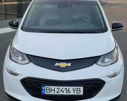 Белый Шевроле Bolt EV, объемом двигателя 0 л и пробегом 56 тыс. км за 17425 $, фото 1 на Automoto.ua