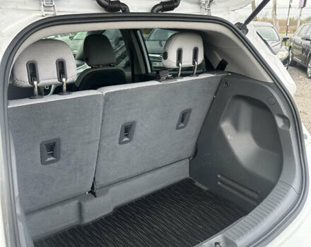 Шевроле Bolt EV 2018 в Буче на Automoto.ua Белый Шевроле Bolt EV, объемом двигателя 0 л и пробегом 30 тыс. км за 16800 $, фото 13 на Automoto.ua