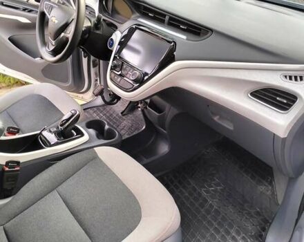 Шевроле Bolt EV 2018 в Днепре (Днепропетровске) на Automoto.ua Белый Шевроле Bolt EV, объемом двигателя 0 л и пробегом 182 тыс. км за 15000 $, фото 6 на Automoto.ua