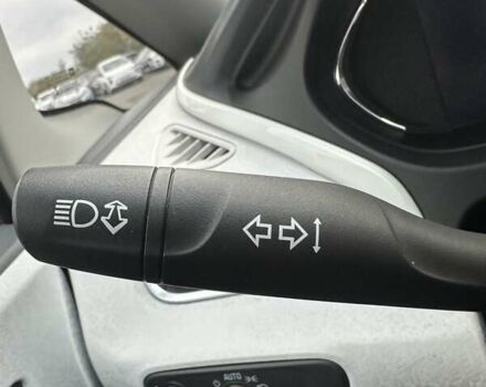 Белый Шевроле Bolt EV, объемом двигателя 0 л и пробегом 30 тыс. км за 16400 $, фото 34 на Automoto.ua