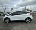 Белый Шевроле Bolt EV, объемом двигателя 0 л и пробегом 30 тыс. км за 16400 $, фото 5 на Automoto.ua