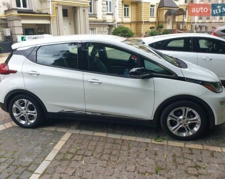 Білий Шевроле Bolt EV, об'ємом двигуна 0 л та пробігом 105 тис. км за 14500 $, фото 2 на Automoto.ua