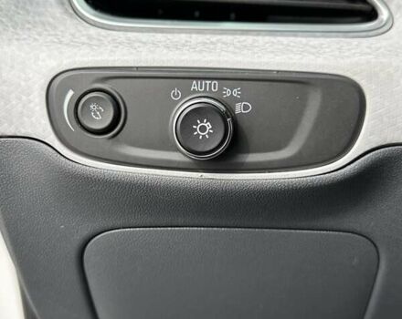 Белый Шевроле Bolt EV, объемом двигателя 0 л и пробегом 30 тыс. км за 16800 $, фото 26 на Automoto.ua