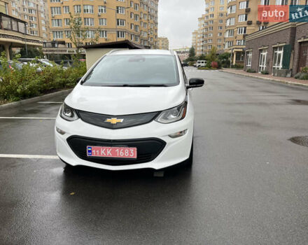 Белый Шевроле Bolt EV, объемом двигателя 0 л и пробегом 64 тыс. км за 14300 $, фото 1 на Automoto.ua