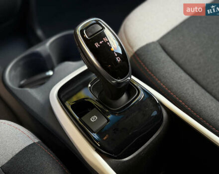 Шевроле Bolt EV 2018 в Одессе на Automoto.ua Белый Шевроле Bolt EV, объемом двигателя 0 л и пробегом 43 тыс. км за 17500 $, фото 52 на Automoto.ua