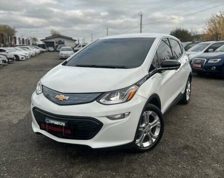 Белый Шевроле Bolt EV, объемом двигателя 0 л и пробегом 30 тыс. км за 16400 $, фото 3 на Automoto.ua