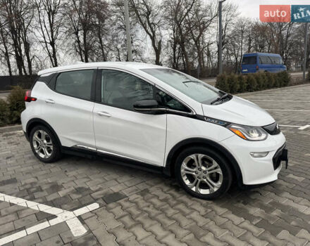 Белый Шевроле Bolt EV, объемом двигателя 0 л и пробегом 146 тыс. км за 13700 $, фото 20 на Automoto.ua