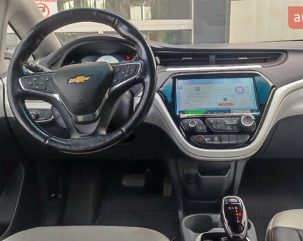 Белый Шевроле Bolt EV, объемом двигателя 0 л и пробегом 230 тыс. км за 12900 $, фото 41 на Automoto.ua