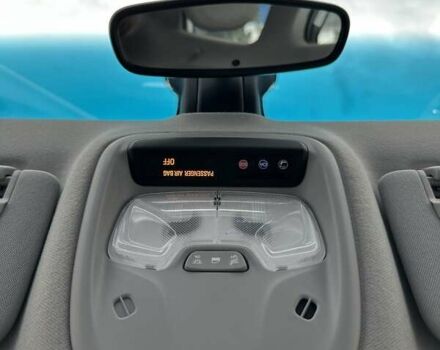 Белый Шевроле Bolt EV, объемом двигателя 0 л и пробегом 30 тыс. км за 16800 $, фото 35 на Automoto.ua