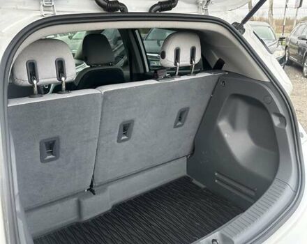 Белый Шевроле Bolt EV, объемом двигателя 0 л и пробегом 30 тыс. км за 16400 $, фото 14 на Automoto.ua