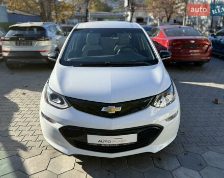 Шевроле Bolt EV 2018 в Одессе на Automoto.ua Белый Шевроле Bolt EV, объемом двигателя 0 л и пробегом 43 тыс. км за 17500 $, фото 1 на Automoto.ua