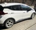 Белый Шевроле Bolt EV, объемом двигателя 0 л и пробегом 49 тыс. км за 16900 $, фото 4 на Automoto.ua