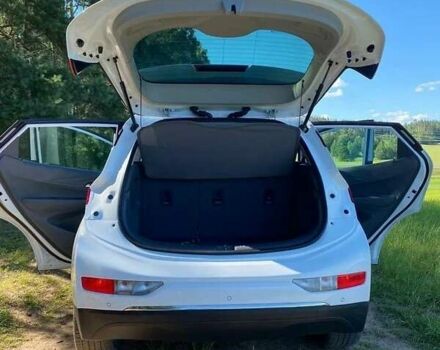 Белый Шевроле Bolt EV, объемом двигателя 0 л и пробегом 136 тыс. км за 14000 $, фото 10 на Automoto.ua