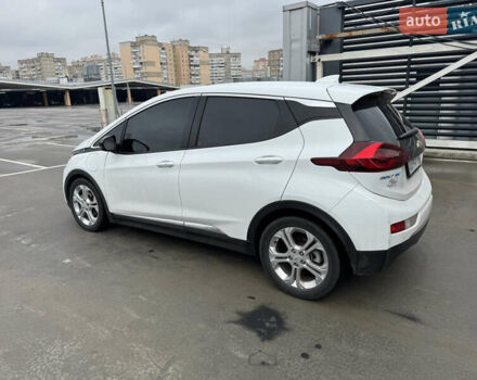 Белый Шевроле Bolt EV, объемом двигателя 0 л и пробегом 58 тыс. км за 16499 $, фото 6 на Automoto.ua