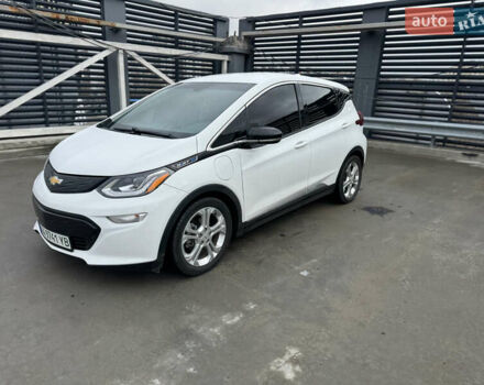 Белый Шевроле Bolt EV, объемом двигателя 0 л и пробегом 58 тыс. км за 16499 $, фото 1 на Automoto.ua