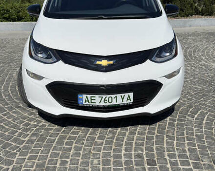 Белый Шевроле Bolt EV, объемом двигателя 0 л и пробегом 77 тыс. км за 16300 $, фото 2 на Automoto.ua