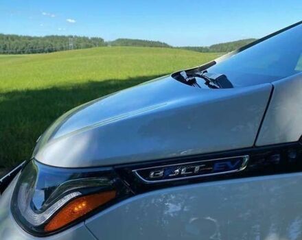 Белый Шевроле Bolt EV, объемом двигателя 0 л и пробегом 136 тыс. км за 14000 $, фото 4 на Automoto.ua