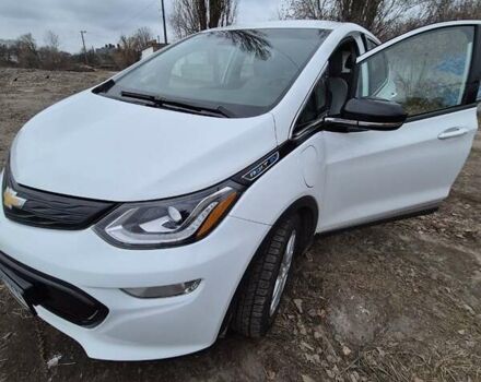Белый Шевроле Bolt EV, объемом двигателя 0 л и пробегом 60 тыс. км за 17500 $, фото 7 на Automoto.ua