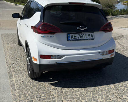 Белый Шевроле Bolt EV, объемом двигателя 0 л и пробегом 77 тыс. км за 16300 $, фото 15 на Automoto.ua