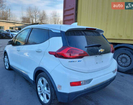 Белый Шевроле Bolt EV, объемом двигателя 0 л и пробегом 60 тыс. км за 11600 $, фото 1 на Automoto.ua