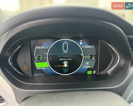 Белый Шевроле Bolt EV, объемом двигателя 0 л и пробегом 58 тыс. км за 16499 $, фото 38 на Automoto.ua