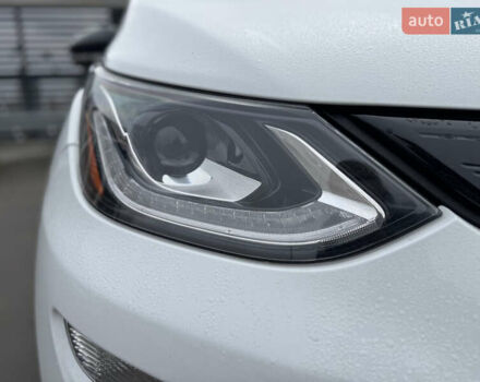 Белый Шевроле Bolt EV, объемом двигателя 0 л и пробегом 58 тыс. км за 16499 $, фото 23 на Automoto.ua