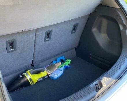 Белый Шевроле Bolt EV, объемом двигателя 0 л и пробегом 136 тыс. км за 14000 $, фото 7 на Automoto.ua