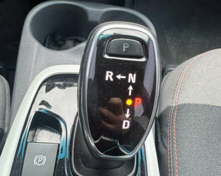 Белый Шевроле Bolt EV, объемом двигателя 0 л и пробегом 58 тыс. км за 16499 $, фото 41 на Automoto.ua