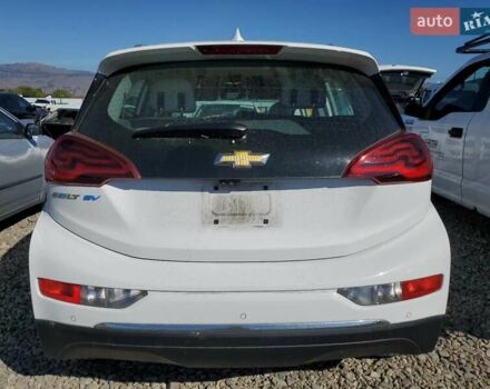 Белый Шевроле Bolt EV, объемом двигателя 0 л и пробегом 75 тыс. км за 3700 $, фото 5 на Automoto.ua