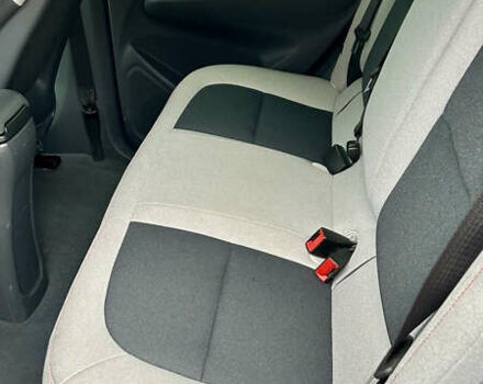 Белый Шевроле Bolt EV, объемом двигателя 0 л и пробегом 74 тыс. км за 18300 $, фото 7 на Automoto.ua