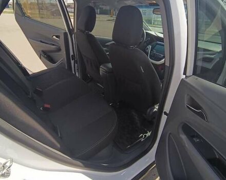 Белый Шевроле Bolt EV, объемом двигателя 0 л и пробегом 105 тыс. км за 19500 $, фото 8 на Automoto.ua