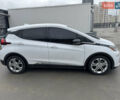 Белый Шевроле Bolt EV, объемом двигателя 0 л и пробегом 58 тыс. км за 16499 $, фото 17 на Automoto.ua