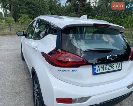 Белый Шевроле Bolt EV, объемом двигателя 0 л и пробегом 82 тыс. км за 18200 $, фото 5 на Automoto.ua