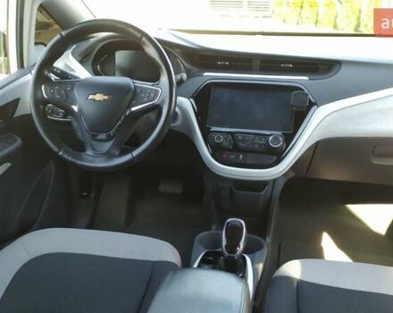 Белый Шевроле Bolt EV, объемом двигателя 0 л и пробегом 170 тыс. км за 14950 $, фото 16 на Automoto.ua