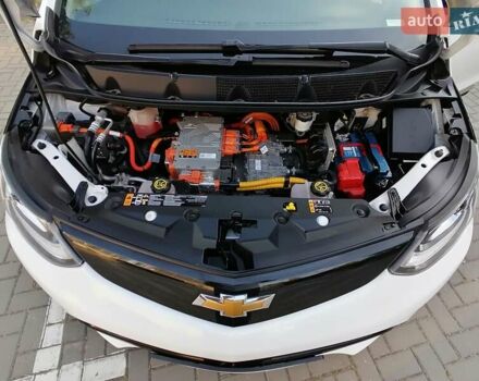 Белый Шевроле Bolt EV, объемом двигателя 0 л и пробегом 41 тыс. км за 15800 $, фото 18 на Automoto.ua