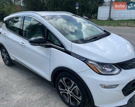 Белый Шевроле Bolt EV, объемом двигателя 0 л и пробегом 82 тыс. км за 18200 $, фото 3 на Automoto.ua