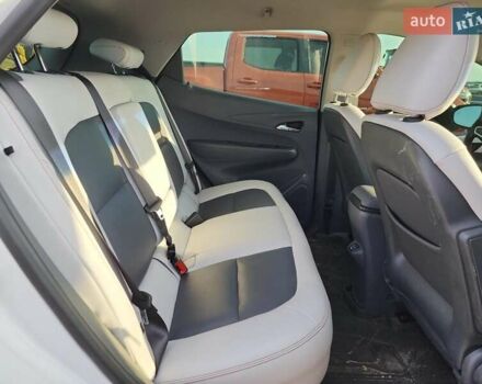 Белый Шевроле Bolt EV, объемом двигателя 0 л и пробегом 37 тыс. км за 3850 $, фото 9 на Automoto.ua