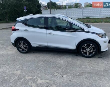 Белый Шевроле Bolt EV, объемом двигателя 0 л и пробегом 82 тыс. км за 18200 $, фото 2 на Automoto.ua