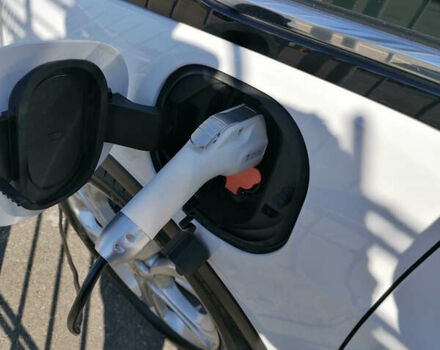 Белый Шевроле Bolt EV, объемом двигателя 0 л и пробегом 41 тыс. км за 16500 $, фото 26 на Automoto.ua