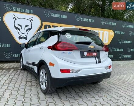 Белый Шевроле Bolt EV, объемом двигателя 0 л и пробегом 78 тыс. км за 16300 $, фото 6 на Automoto.ua